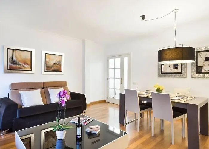 Collection - Central And Elegant 4 Bedroom By Placa Catalunya